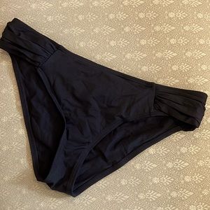 La Blanca ruched black bikini bottoms L NWOT